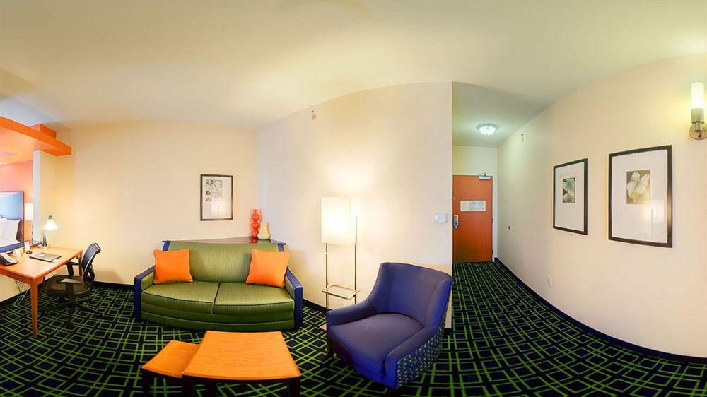 Hotel Fairfield And By Marriott 3*