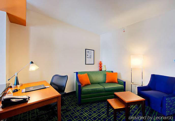 Hotel Fairfield And By Marriott 3*